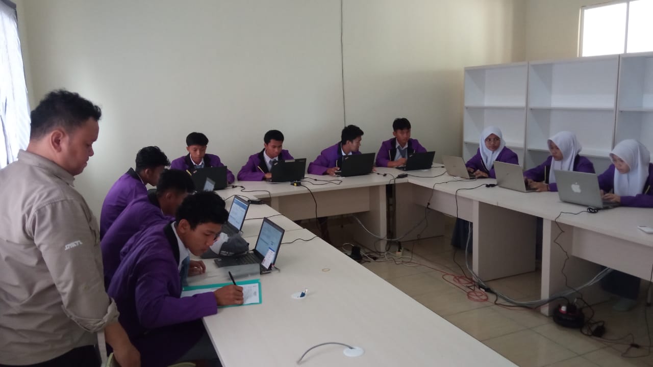 Kegiatan Asesmen Nasional Berbasis Komputer ANBK Kelas XI SMKIT Al Fidaa TP. 2023/2024