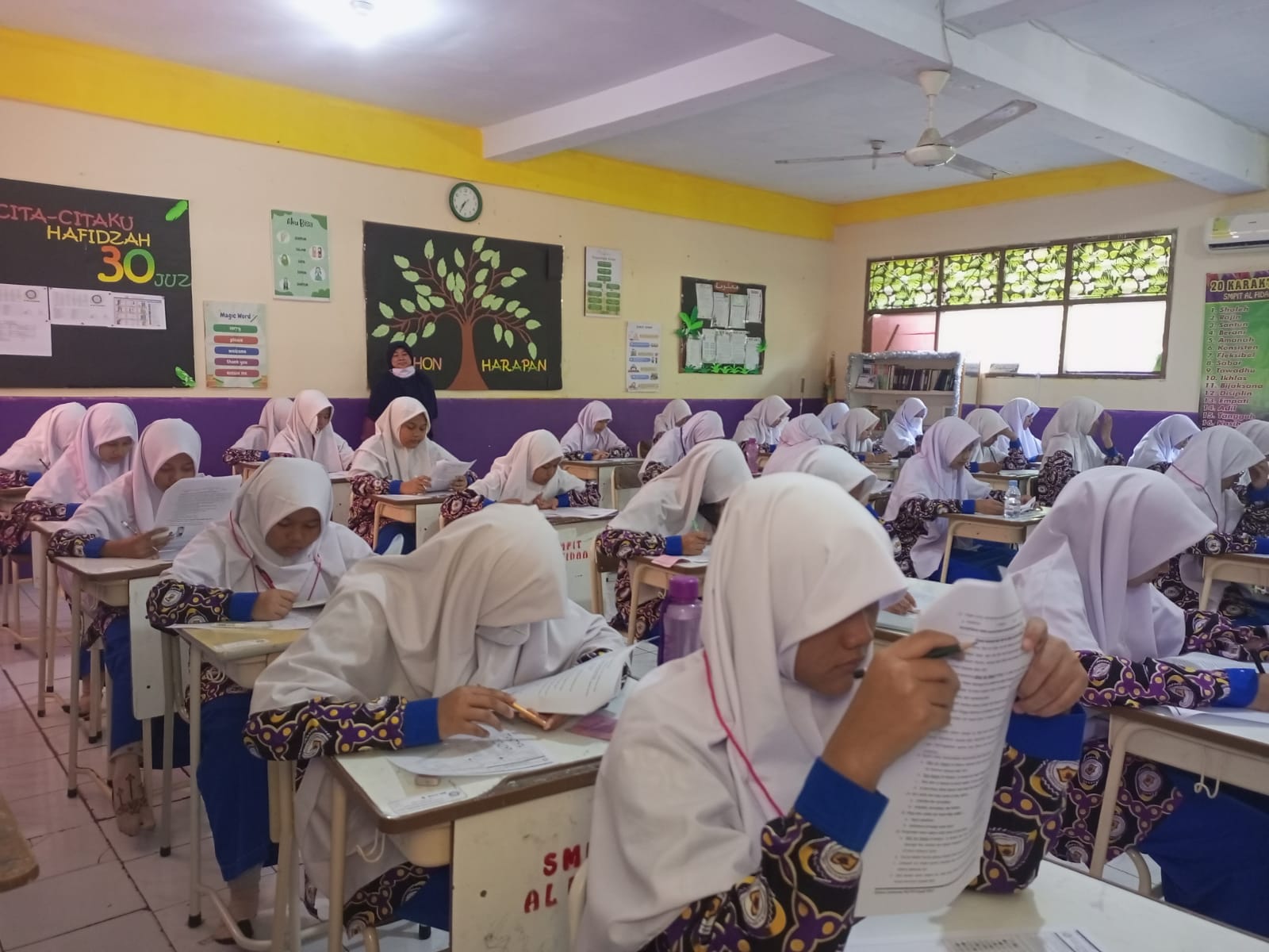 Kegiatan Penilaian Tengah Semester Ganjil 2023 untuk kelas 7,8 dan 9 SMPIT Al Fidaa