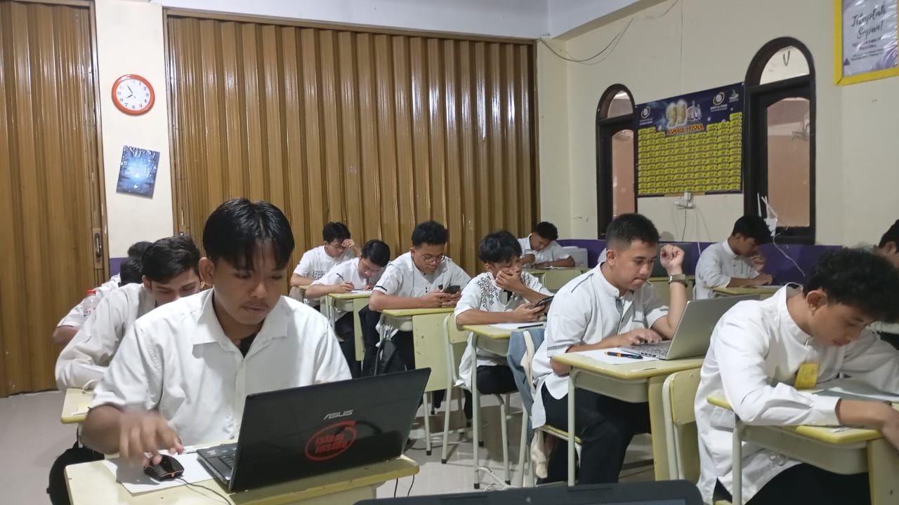  Kegiatan Penilaian Akhir Tahun PAT Tahun 2023/2024 SMAIT Al Fidaa