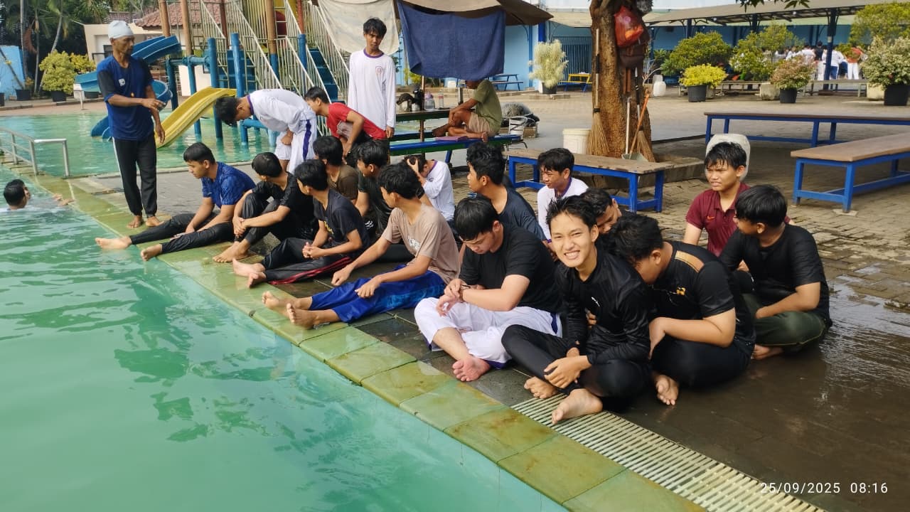 Kegiatan Renang SMAIT Al Fidaa 2025